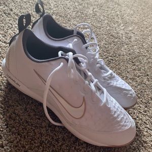 NWT Nike Hyperdiamond softball cleats size9